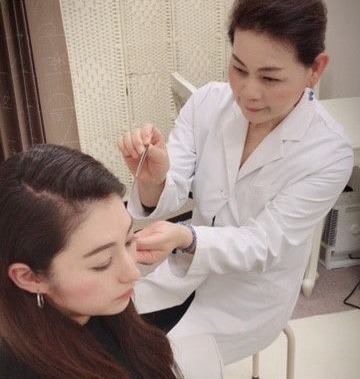 ☆耳つぼダイエット 創業から28年、西洋医学に基づいたダイエット法　！　